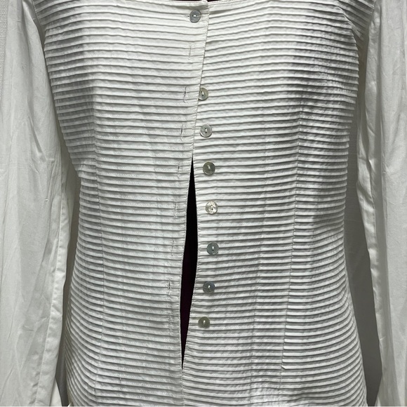 White stylish, unique button up coloured ribbed folds blouse, long sleeve - Picture 7 of 16